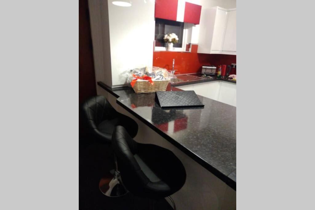 The Cottage - Hot Tub - Nr Glasgow - Self Check-In Coatbridge Exteriér fotografie