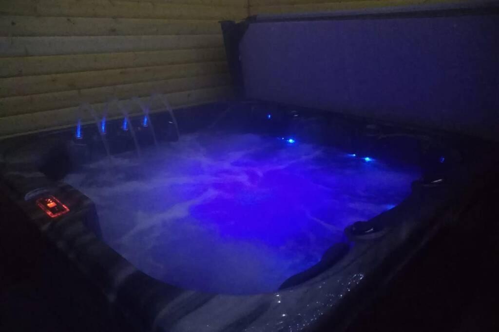 The Cottage - Hot Tub - Nr Glasgow - Self Check-In Coatbridge Exteriér fotografie