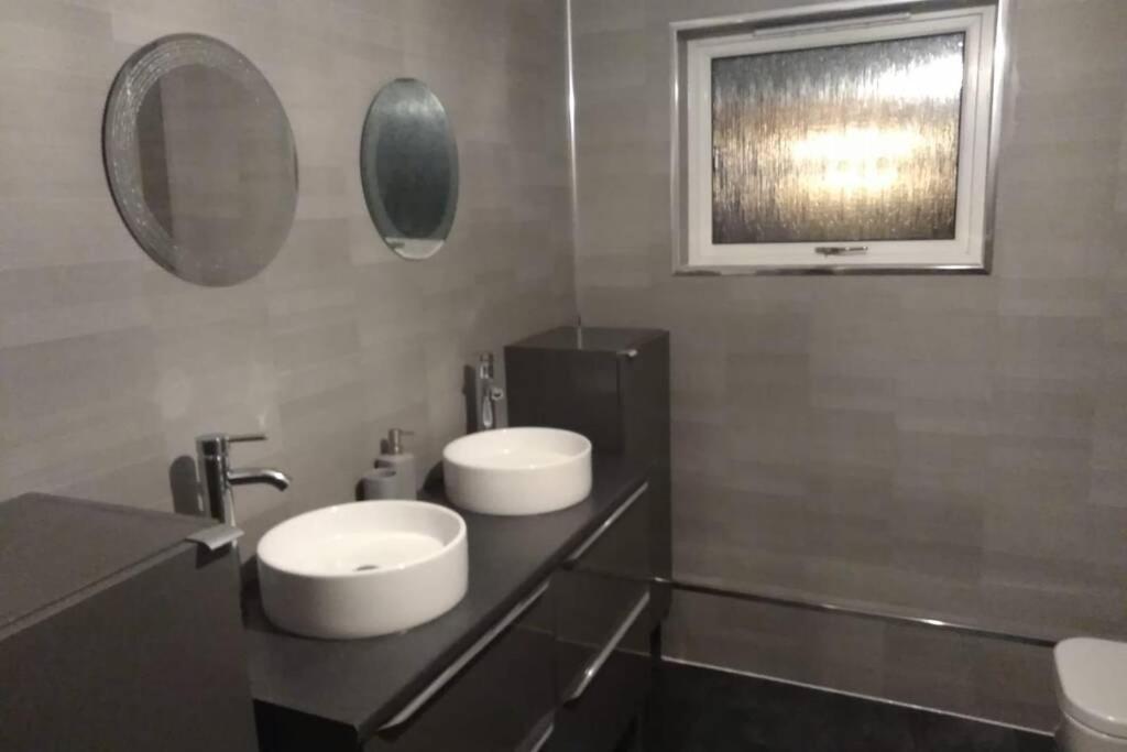 The Cottage - Hot Tub - Nr Glasgow - Self Check-In Coatbridge Exteriér fotografie