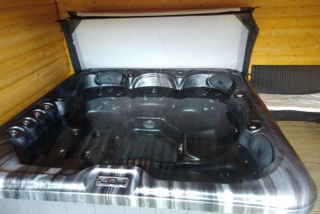 The Cottage - Hot Tub - Nr Glasgow - Self Check-In Coatbridge Exteriér fotografie