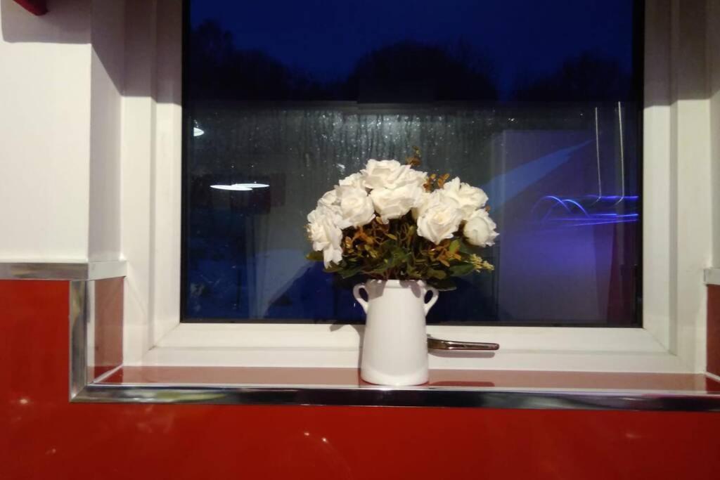 The Cottage - Hot Tub - Nr Glasgow - Self Check-In Coatbridge Exteriér fotografie